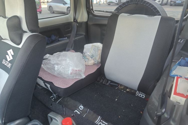 Used Suzuki Jimny 2011 1.3 AT Two-Tone Navigation Version Left Rear Seat