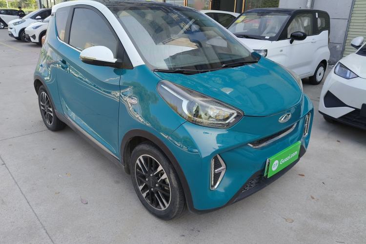 Used Chery Little Ant 2022 Revised Version Sweet Pink Edition Half-Sugar Version Lithium Iron Phosphate 30.7 kWh 30 kW 301 km Front Right 45 Deg