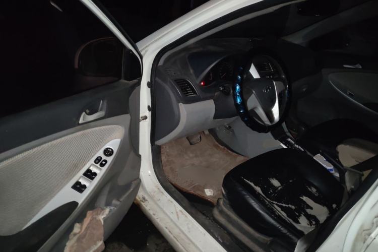 Used Hyundai Verna (older generation) 2010 Sedan 1.4L Automatic Comfort Model GS
