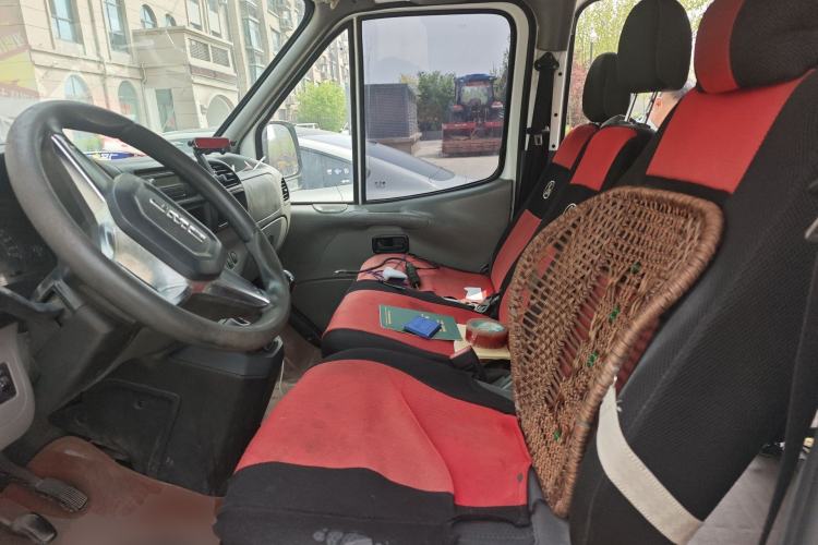 Used JMC Transit 2017 2.8T Commercial Version Short Wheelbase Mid-Roof 6/7/8-Seater JX493 Left Front Seat