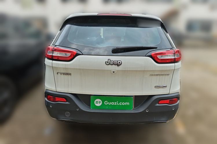 Used Jeep Cherokee 2017 2.0L Superior Edition