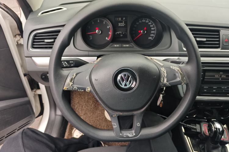 Used Volkswagen Gran Lavida 2015 1.6L Automatic Fashion Edition
