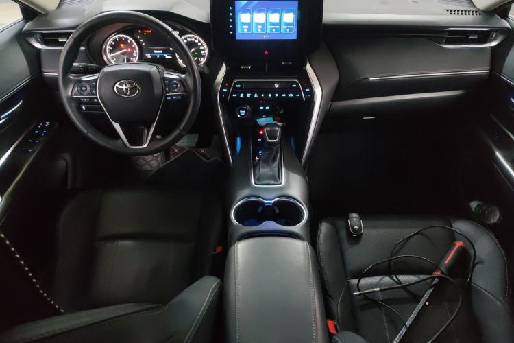 Used Toyota Harrier 2022 2.0L CVT Two-Wheel Drive Luxury Edition