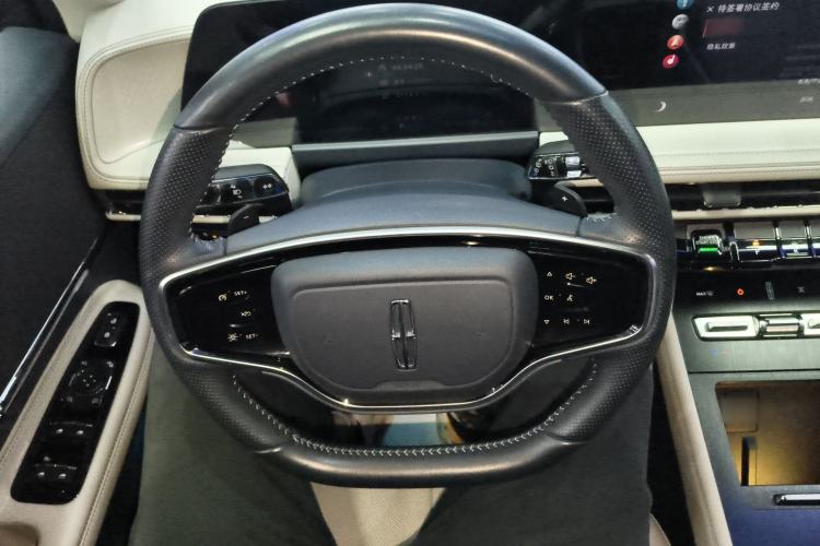 Used Lincoln Corsair 2023 2.0T Two-Wheel Drive Luxury Edition Steering Wheel