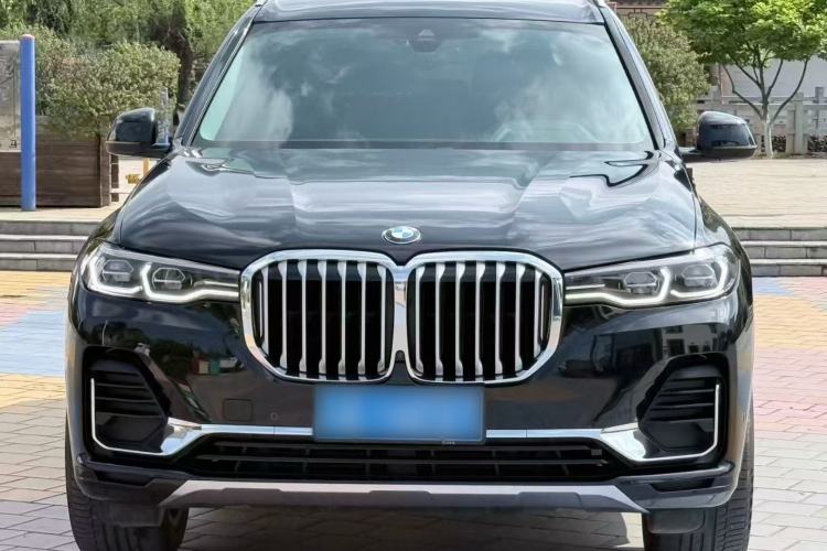 Used BMW X7 2020 xDrive40i Luxury Package with Leading Features