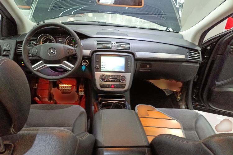 Used Mercedes-Benz R-Class 2014 R 320 4MATIC Business Model Center Console