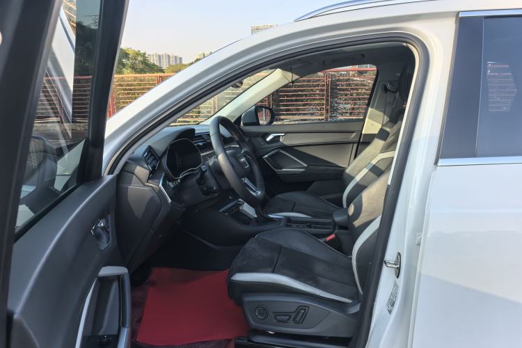 Used Audi Q3 2019 35 TFSI Advanced Dynamic Edition
