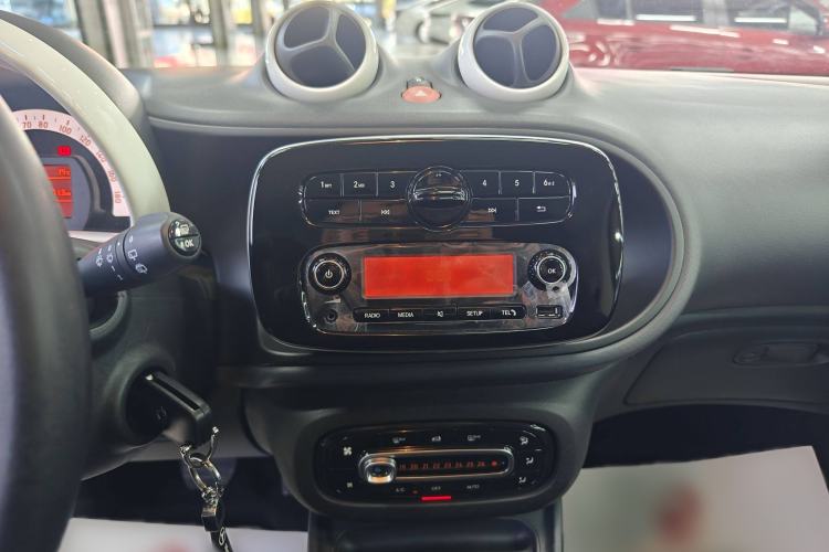 Used smart fortwo 2018 1.0L 52kW Hardtop Dynamic Version China V