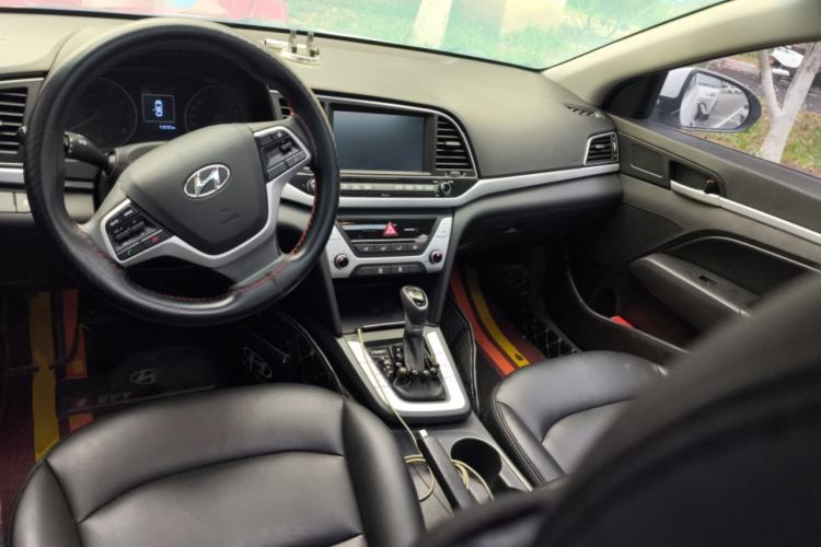 Used Hyundai Elantra (6th Generation / Lingdong) 2016 1.6L Automatic ZhiXuan – Elite Version Center Console