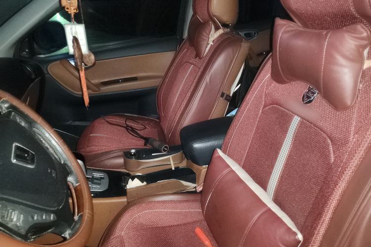 Used Luxgen Great 7 SUV 2012 Limited-Edition Sharp Model 2.2T Two-Wheel Drive Smart Version
