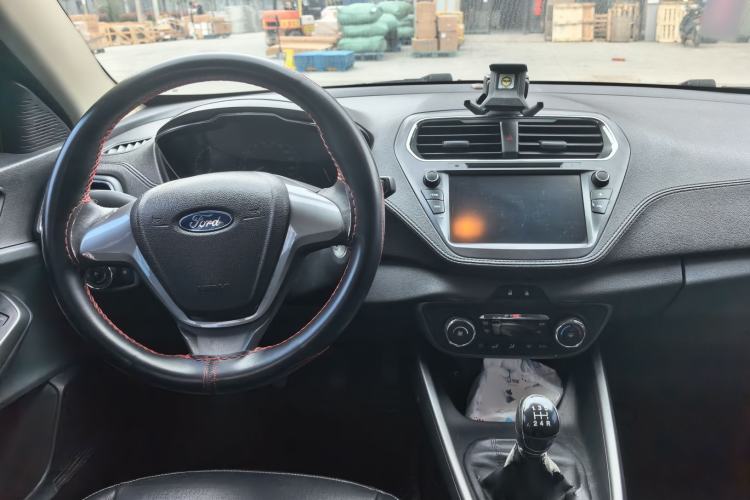 Used Ford Escort 2015 1.5L Manual Fashion Edition
