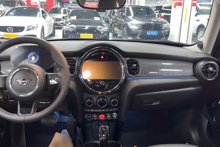 Used MINI 2022 Updated 2.0T COOPER S Classic Edition Five-Door Version Audio And AC Panel