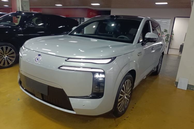 Used Denza N8L 2025 Model Zunrong Model