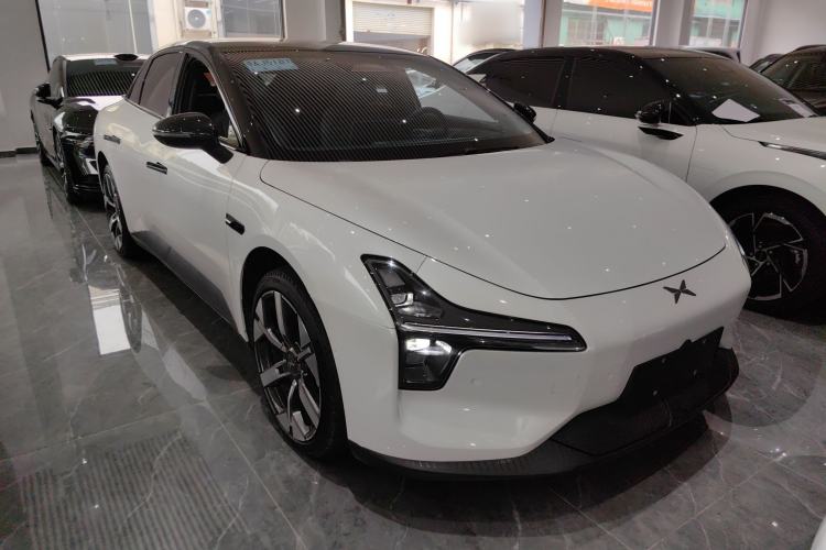 Used XPeng MONA M03 2024 620 with Ultra-Long Range Front Right 45 Deg