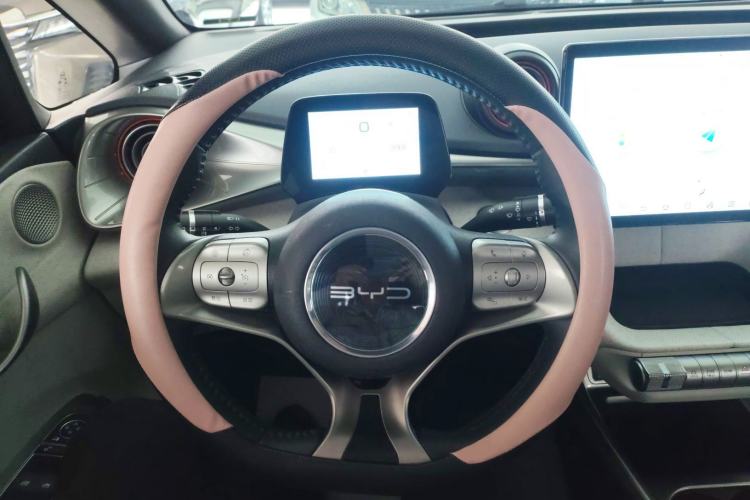 Used BYD Dolphin 2021 405 km Fashion Edition Steering Wheel