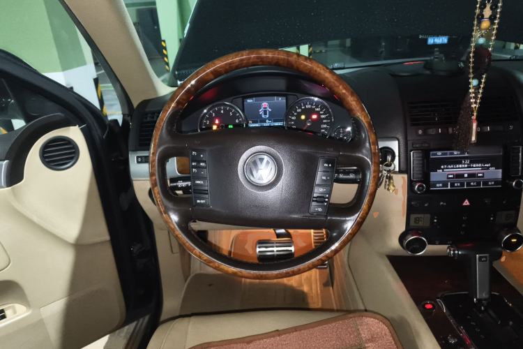 Used Volkswagen Touareg 2007 3.6L Top-Tier Version