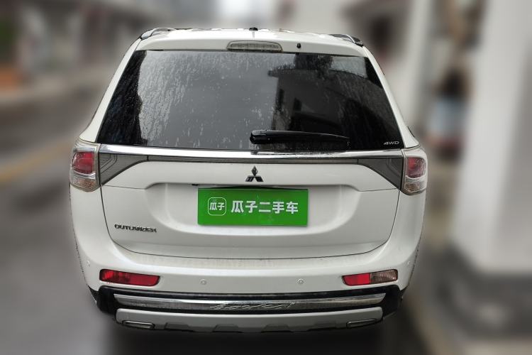 Used Mitsubishi Outlander 2013 2.4L 4x4 Luxury Navigation Edition 5 Seats