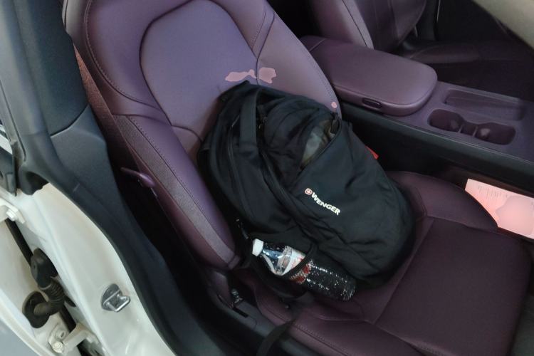 Used Nio ET5 2024 75 kWh Right Front Seat