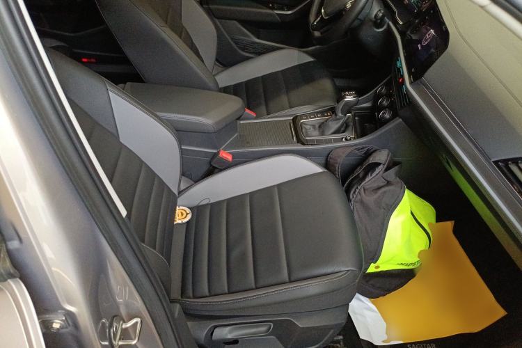 Used Volkswagen Sagitar 2021 280TSI DSG Comfort Connect Edition Right Front Seat