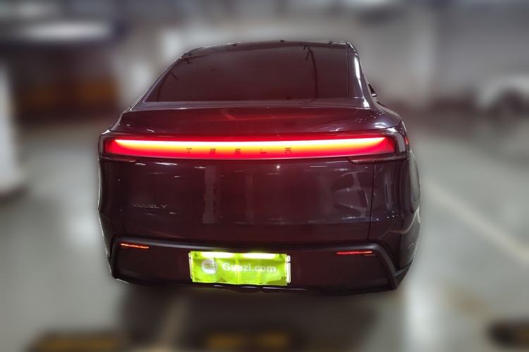 Used Tesla Model Y 2025 Rear-Wheel-Drive Version