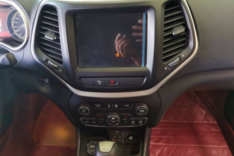 Used Jeep Cherokee 2016 2.4L Professional Smart Version