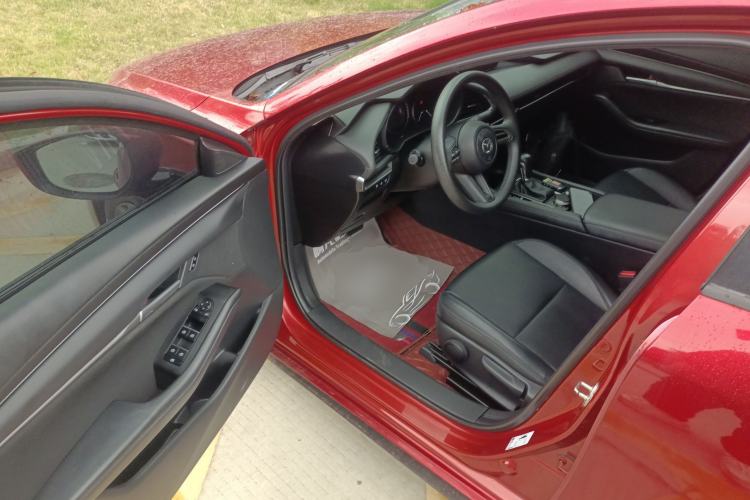 Used Mazda 3 Axela 2021 1.5L Automatic ZhiMei Edition Driver Seat