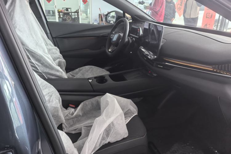 Used Volkswagen ID.UNYX 2025 Pure Model
