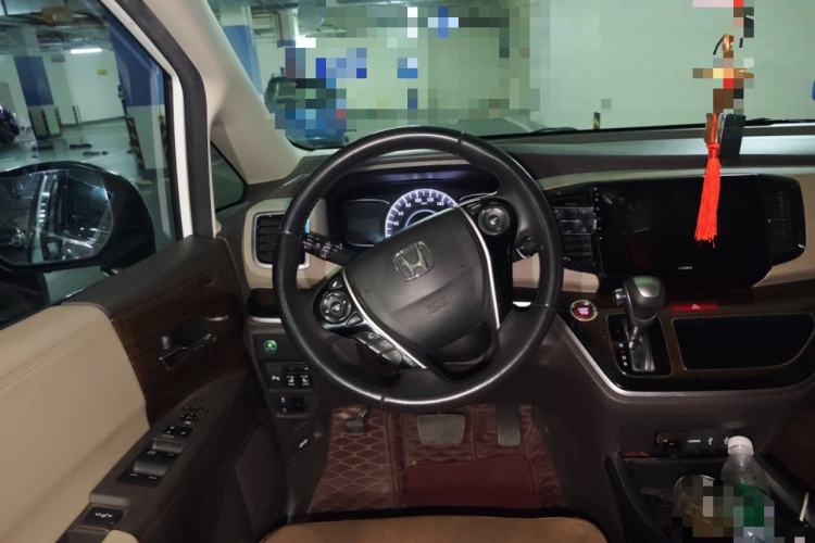 Used Honda Odyssey 2015 Updated Version 2.4L Smart Edition Steering Wheel