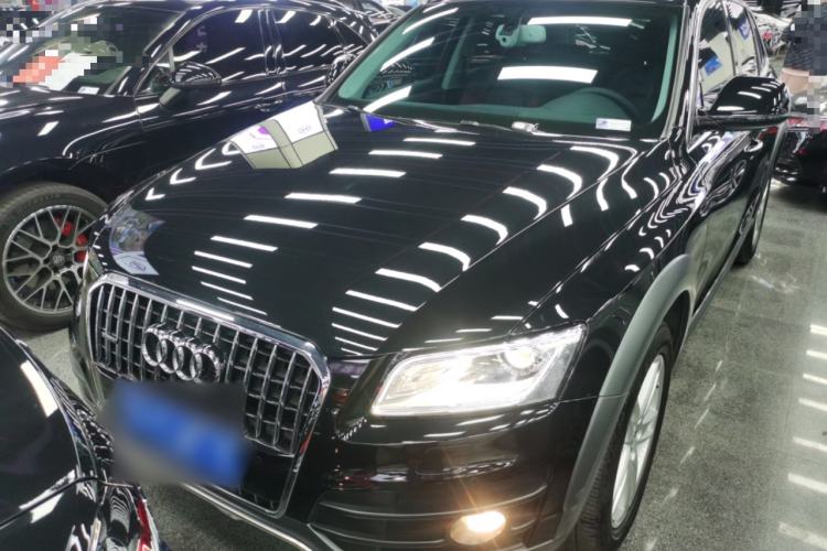 Used Audi Q5 2018 Collector's Edition 40 TFSI Technology Model