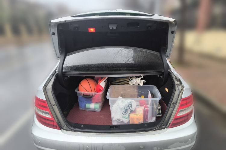 Used Mercedes-Benz C-Class 2010 C 180K Classic model