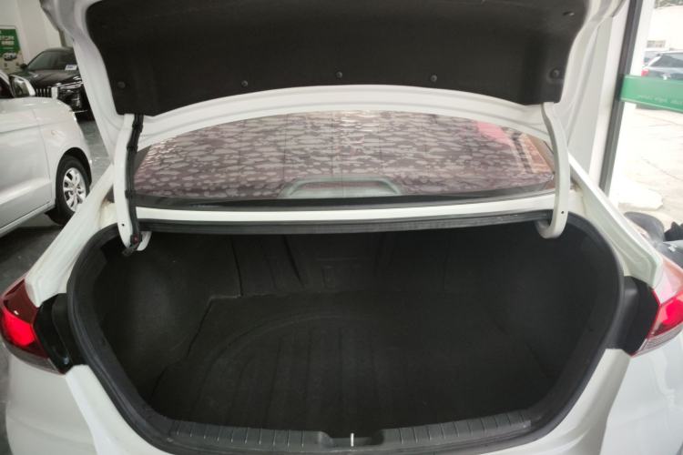 Used Hyundai Elantra (6th Generation / Lingdong) 2016 1.6L Automatic ZhiXuan – Elite Version