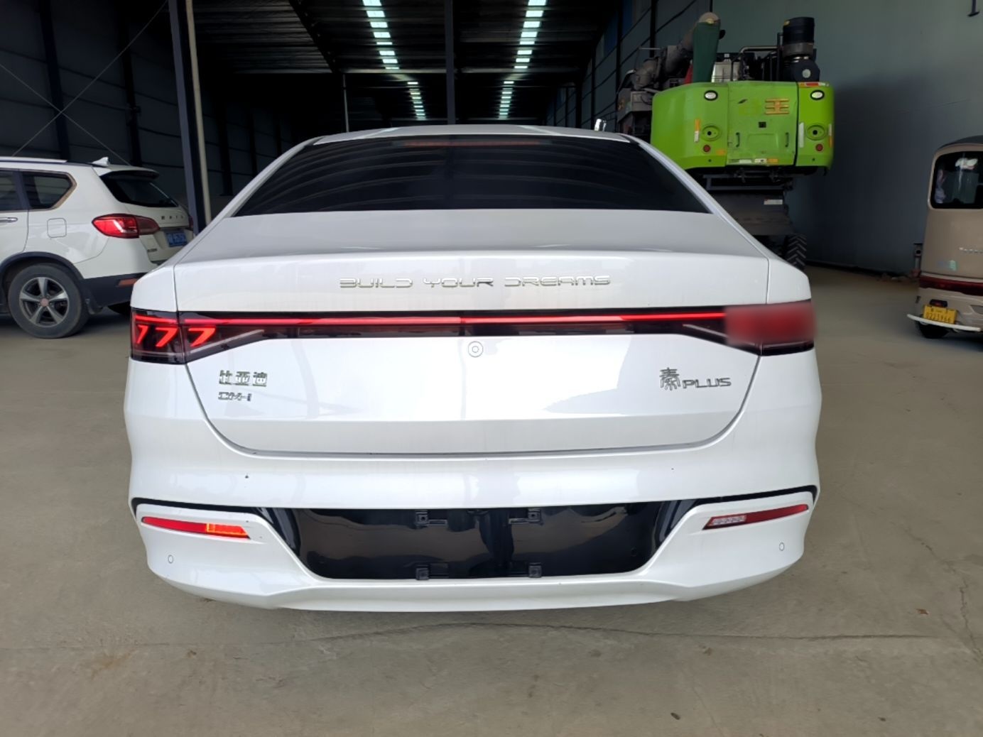 BYD Qin PLUS 2024 HONOR Edition DM-i 55KM Leading Model — снимка 5