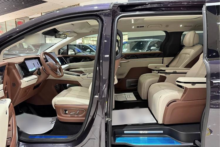 Used BYD Xia 2025 DM-i 1.5T 180km Excellence Model
