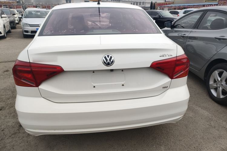 Used Volkswagen Jetta 2017 1.5L Manual Fashion Edition