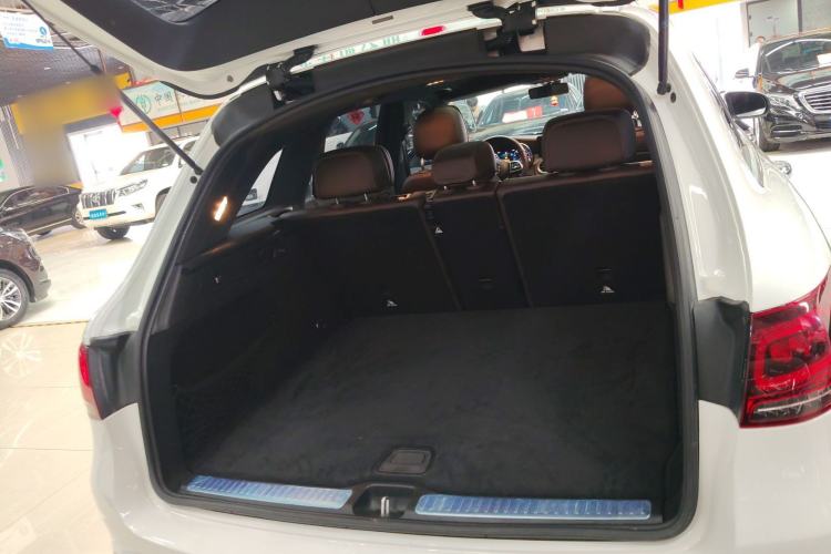 Used Mercedes-Benz GLC 2022 Facelifted GLC 260 L 4MATIC Dynamic Edition Trunk