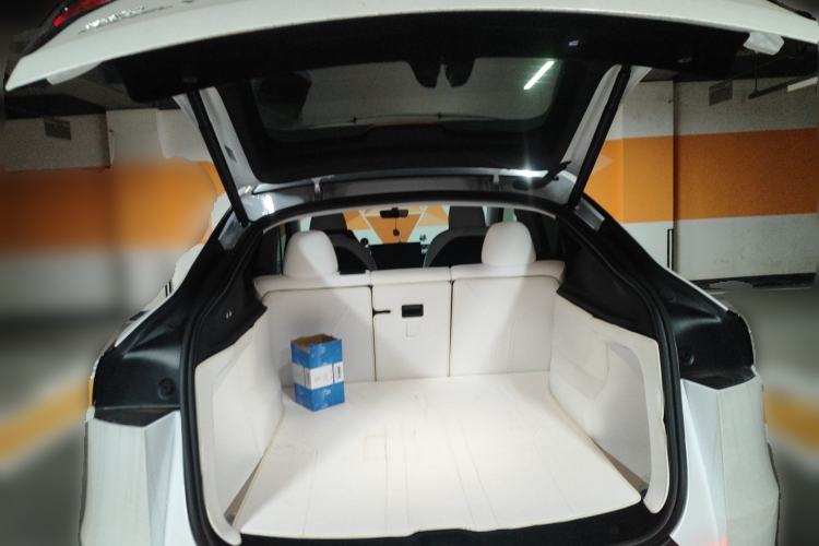 Used Tesla Model Y 2025 Rear-Wheel-Drive Version