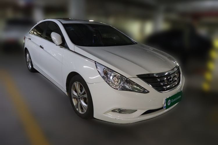 Used Hyundai Sonata 2011 2.0L Automatic Prestige Edition Front Right 45 Deg