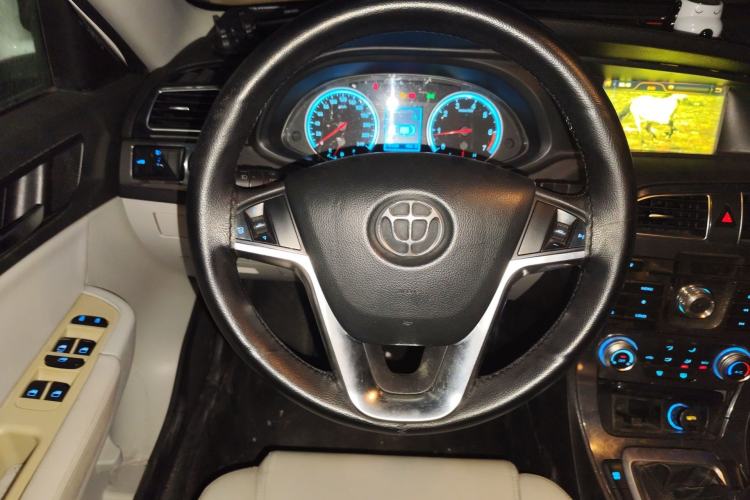 Used Brilliance H530 2011 1.6L Manual Luxury Model Steering Wheel