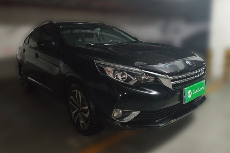 Used Venucia T90 2017 2.0L CVT Smart Edition Front Right 45 Deg