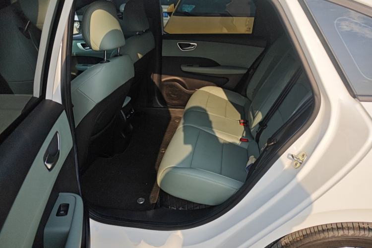 Used Roewe D6 2025 450km Deluxe Edition