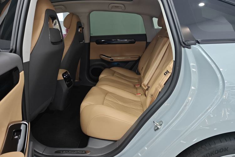 Used Leapmotor C01 2024 Pure Electric 525 Luxury Edition Left Rear Seat