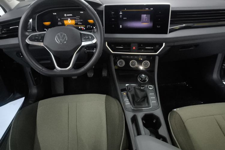 Used Volkswagen Sagitar 2023 200TSI Manual Flyover Edition Center Console