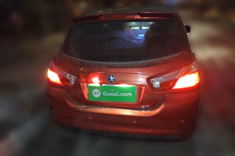 Used Venucia R50 2013 1.6L Automatic Fashion Edition