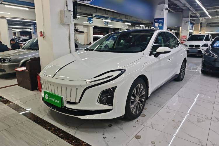 Used Hongqi E-QM5 2022 431 km Charge & Enjoy Edition