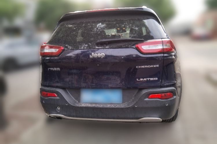 Used Jeep Cherokee 2017 2.0L Superior Edition