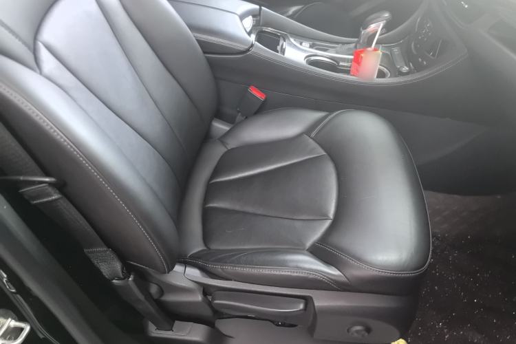 Used Buick Envision 2018 20T Two-Wheel-Drive Elite Model