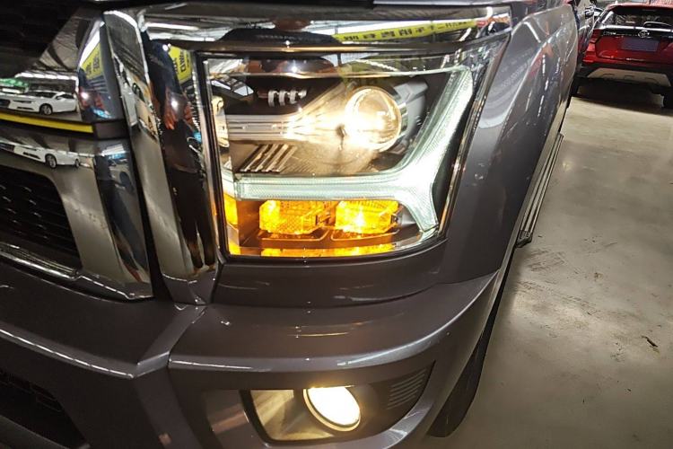 Used Great Wall King Kong Poer 2023 2.0T Automatic Diesel Two-Wheel-Drive Elite Version Flatbed GW4D20M