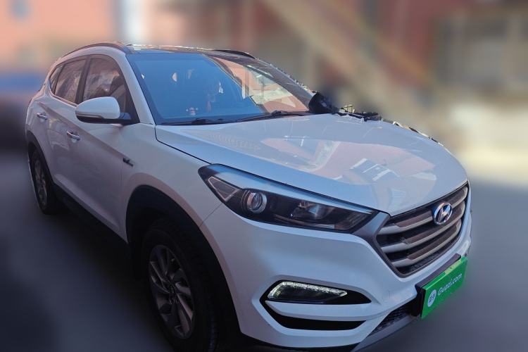 Used Hyundai Tucson 2018 1.6T Dual-Clutch Two-Wheel Drive 15th Anniversary Special Edition Front Right 45 Deg