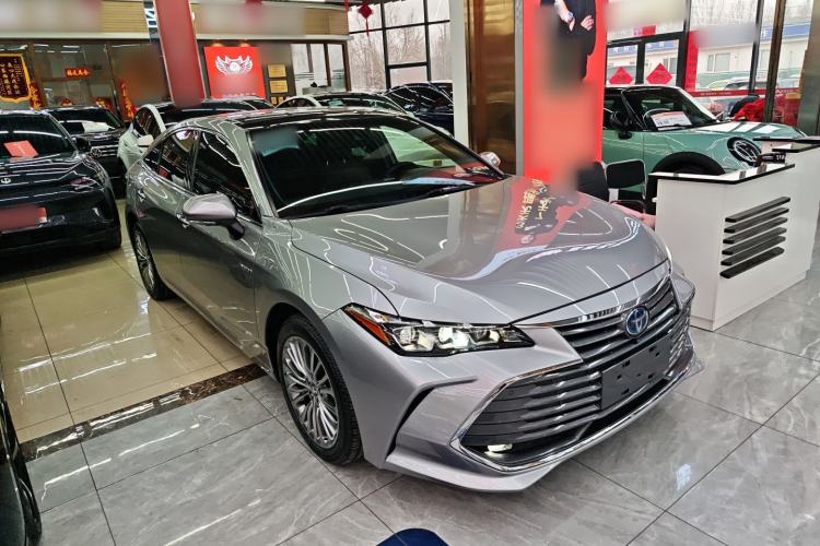 Used Toyota Avalon 2019 Dual-Engine 2.5L XLE Prestige Version China VI Standard
