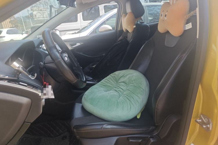 Used Ford Focus 2012 Hatchback 1.6L Automatic Fashion Edition Left Front Seat